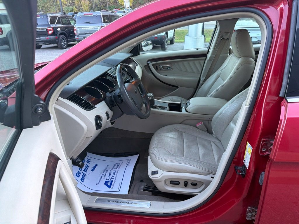 2010 Ford Taurus Limited