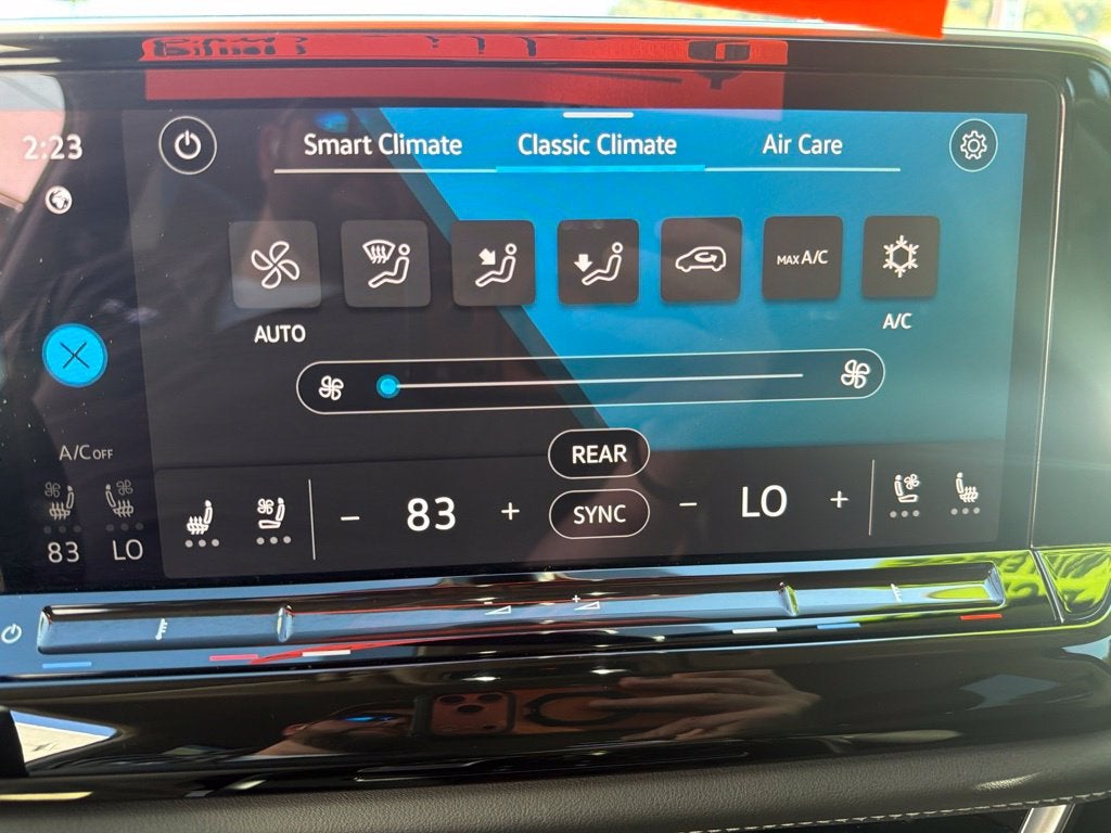 2025 Volkswagen Atlas 2.0T SE w/Technology