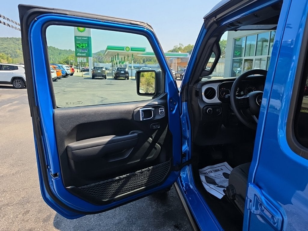 2026 Jeep Wrangler 4-Door Willys 4x4