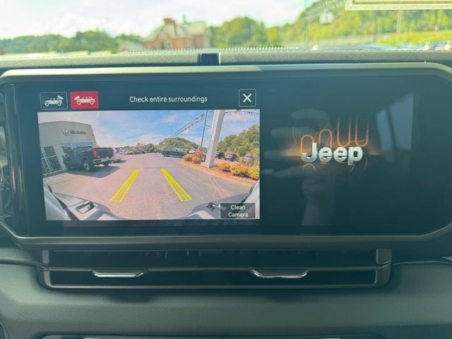 2025 Jeep Wrangler 4-Door Sahara - Photo 35