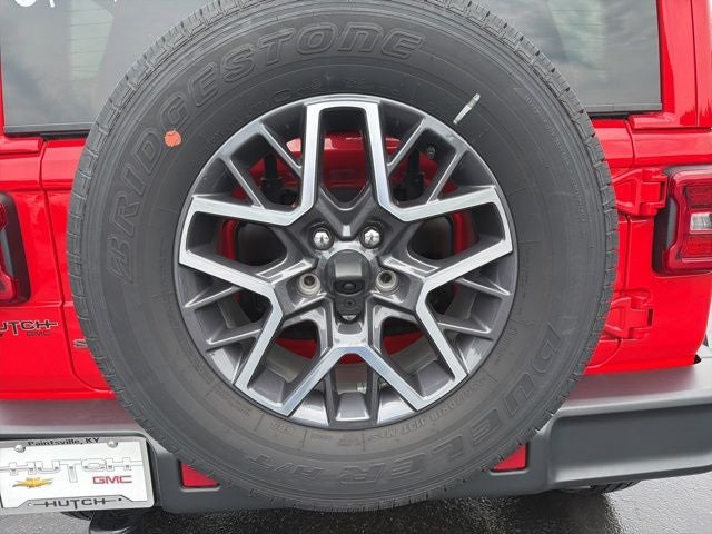 2025 Jeep Wrangler 4-Door Sahara 4x4