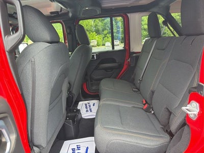 2025 Jeep Wrangler 4-Door Sahara 4x4