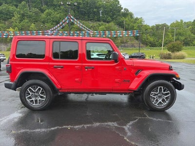 2025 Jeep Wrangler 4-Door Sahara 4x4
