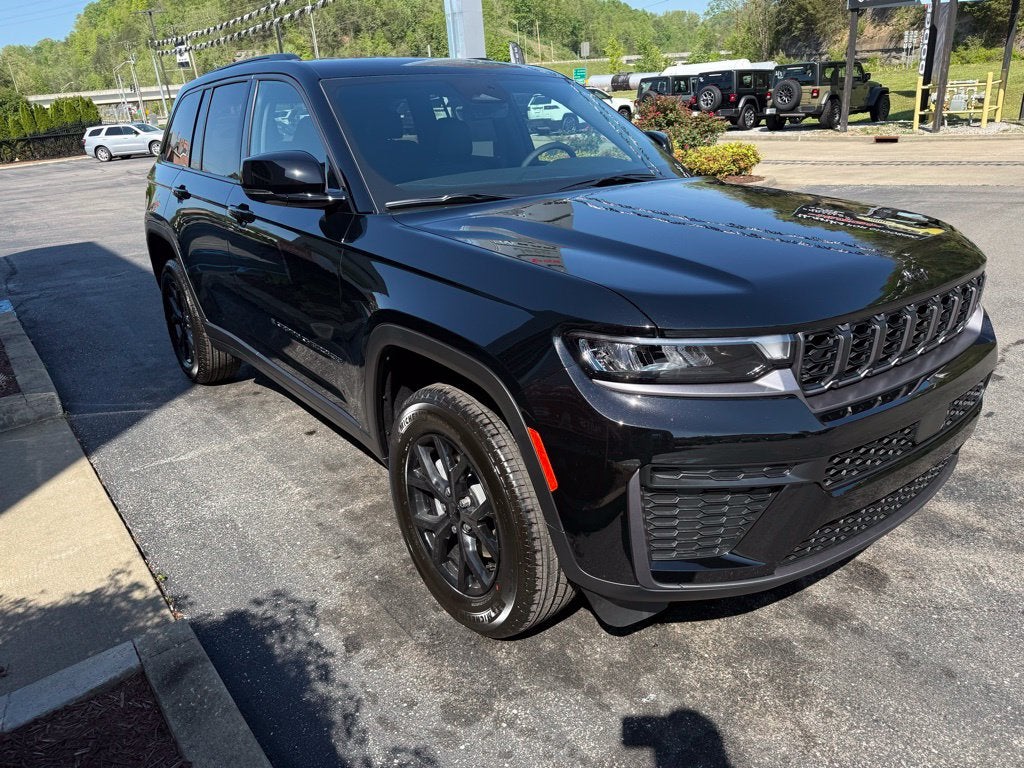 2026 Jeep Grand Cherokee GRAND CHEROKEE LAREDO ALTITUDE 4X4