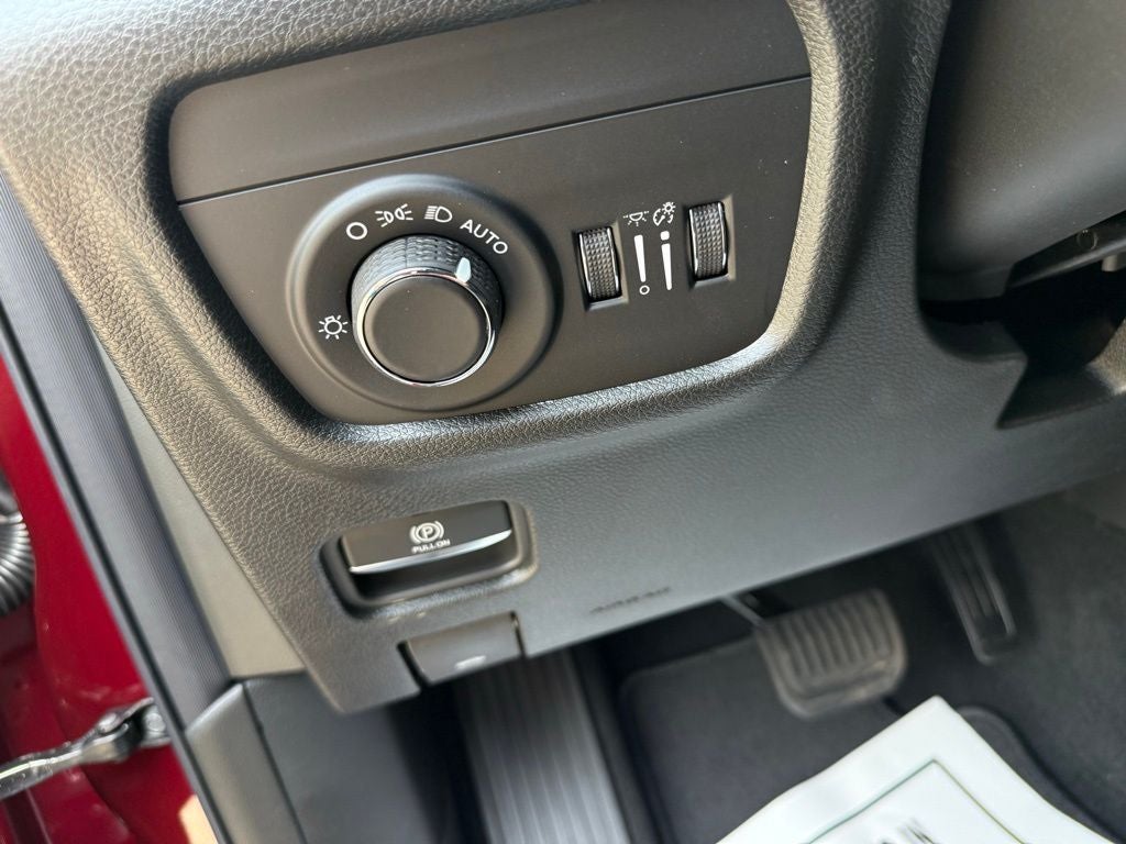 2026 Jeep Grand Cherokee GRAND CHEROKEE L LAREDO ALTITUDE 4X4