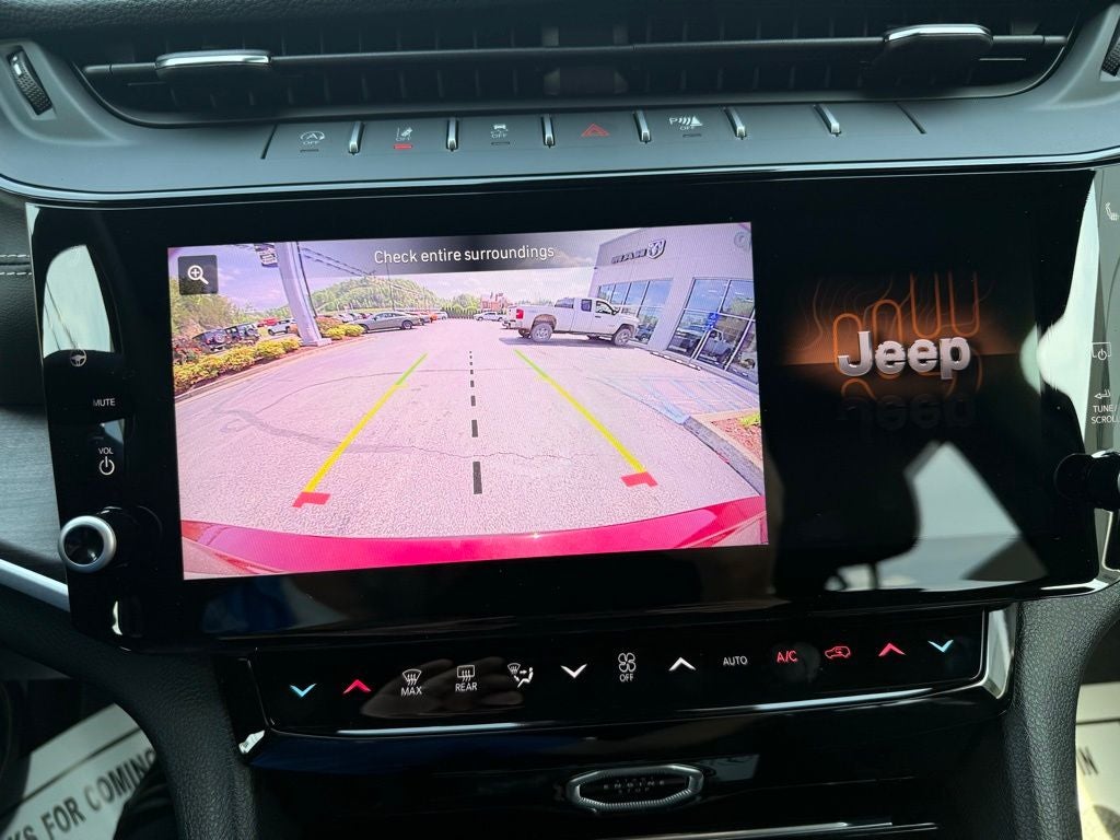 2026 Jeep Grand Cherokee GRAND CHEROKEE L LAREDO ALTITUDE 4X4