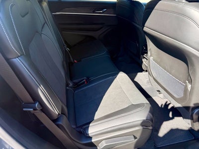 2027 Jeep Grand Cherokee GRAND CHEROKEE L LAREDO ALTITUDE 4X4