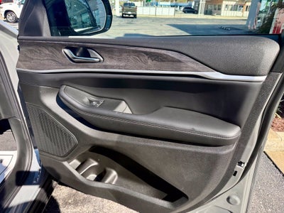 2027 Jeep Grand Cherokee GRAND CHEROKEE L LAREDO ALTITUDE 4X4
