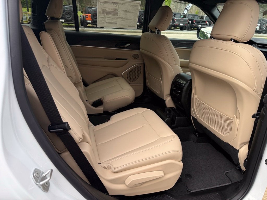 2026 Jeep Grand Cherokee GRAND CHEROKEE L LIMITED 4X4