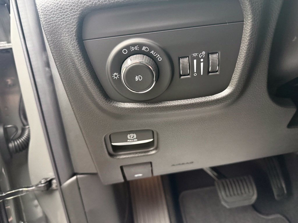 2027 Jeep Grand Cherokee GRAND CHEROKEE L LIMITED 4X4
