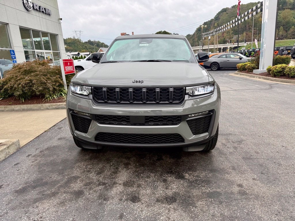 2027 Jeep Grand Cherokee GRAND CHEROKEE L LIMITED 4X4