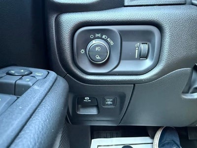 2025 RAM Ram 1500 RAM 1500 TRADESMAN CREW CAB 4X4 5'7' BOX