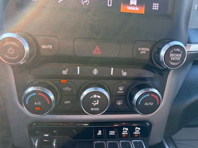 2022 RAM 1500 Big Horn Crew Cab 4x4 5'7' Box