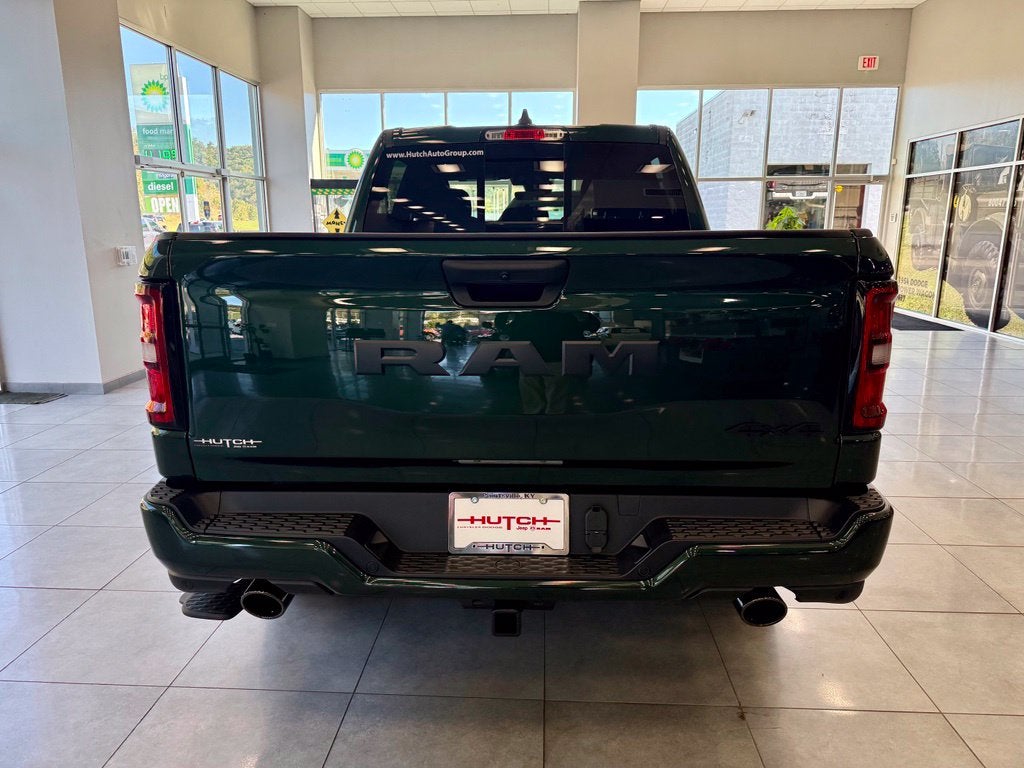 2027 RAM Ram 1500 RAM 1500 EXPRESS CREW CAB 4X4 5'7' BOX