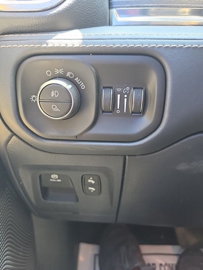 2021 RAM 1500 Limited Crew Cab 4x4 5'7' Box