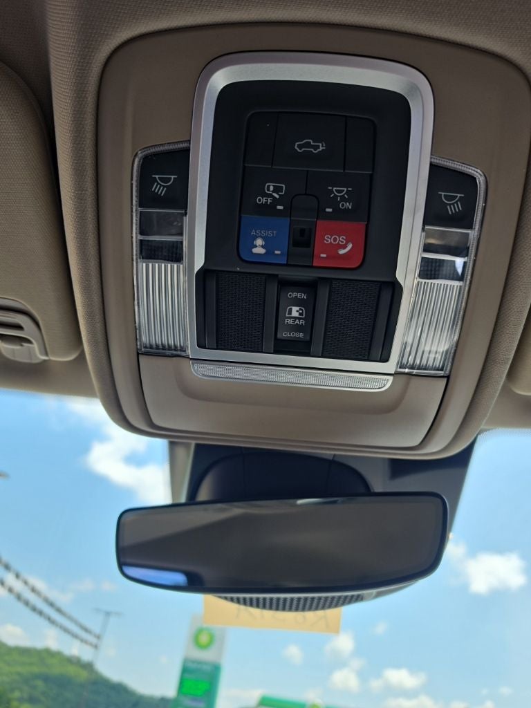 2021 RAM 1500 Limited Crew Cab 4x4 5'7' Box