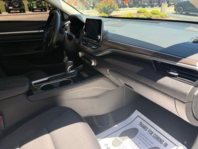 2023 Nissan Altima SV FWD