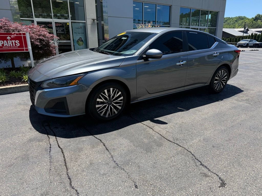 2023 Nissan Altima SV FWD