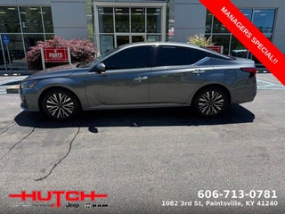 2023 Nissan Altima SV FWD