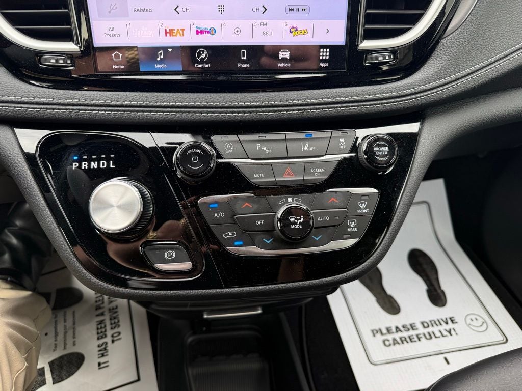 2026 Chrysler Pacifica PACIFICA SELECT