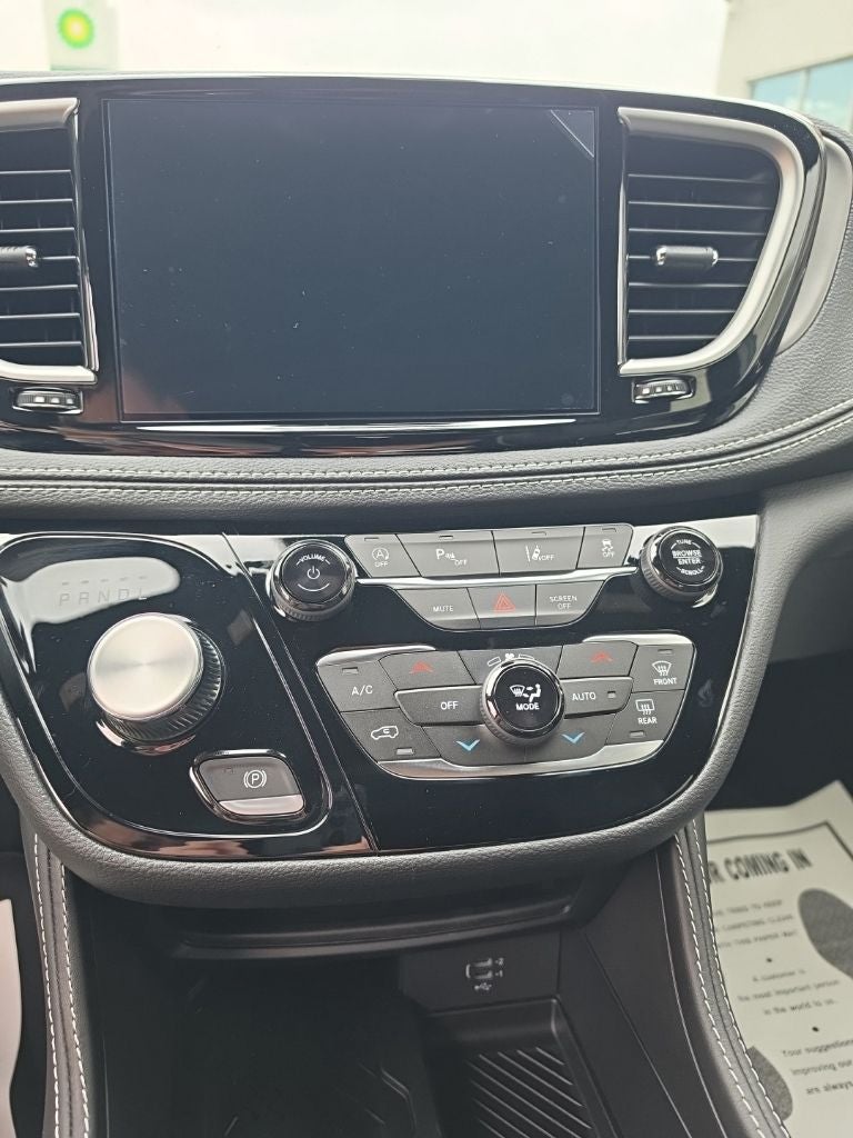 2027 Chrysler Pacifica PACIFICA LIMITED AWD