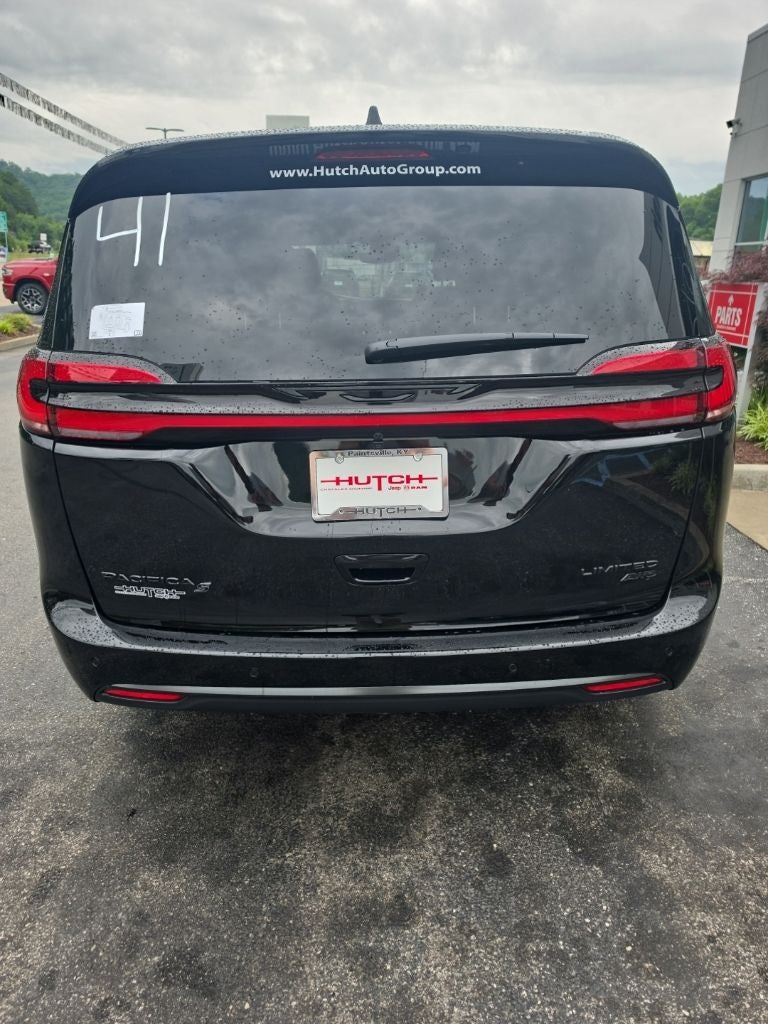 2027 Chrysler Pacifica PACIFICA LIMITED AWD
