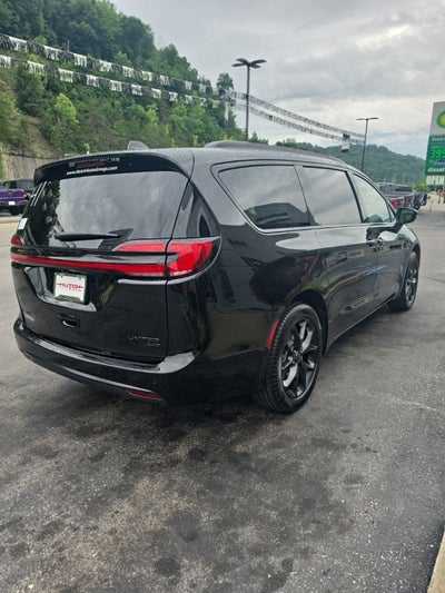 2027 Chrysler Pacifica PACIFICA LIMITED AWD