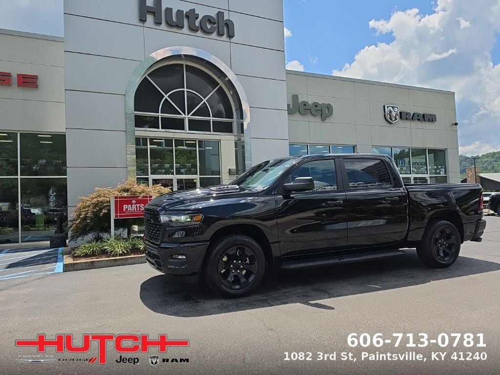 2026 RAM 1500 EXPRESS CREW CAB 4X4 5'7' BOX