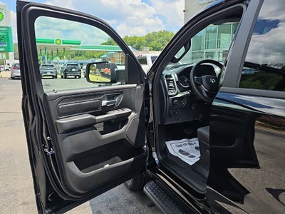 2026 RAM 1500 RAM 1500 EXPRESS CREW CAB 4X4 5'7' BOX