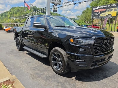 2026 RAM 1500 RAM 1500 EXPRESS CREW CAB 4X4 5'7' BOX