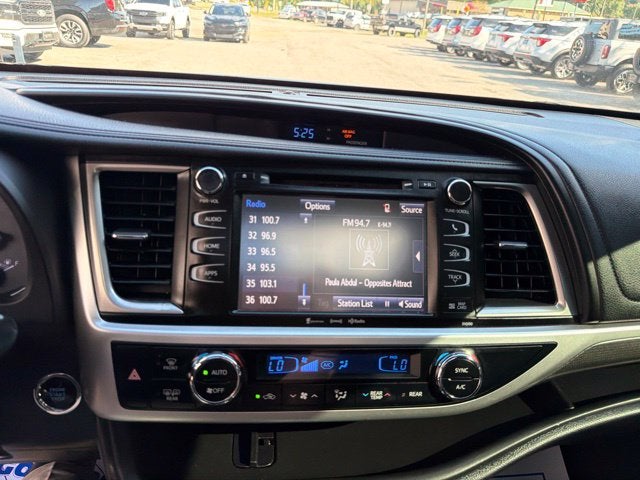 2019 Toyota Highlander SE