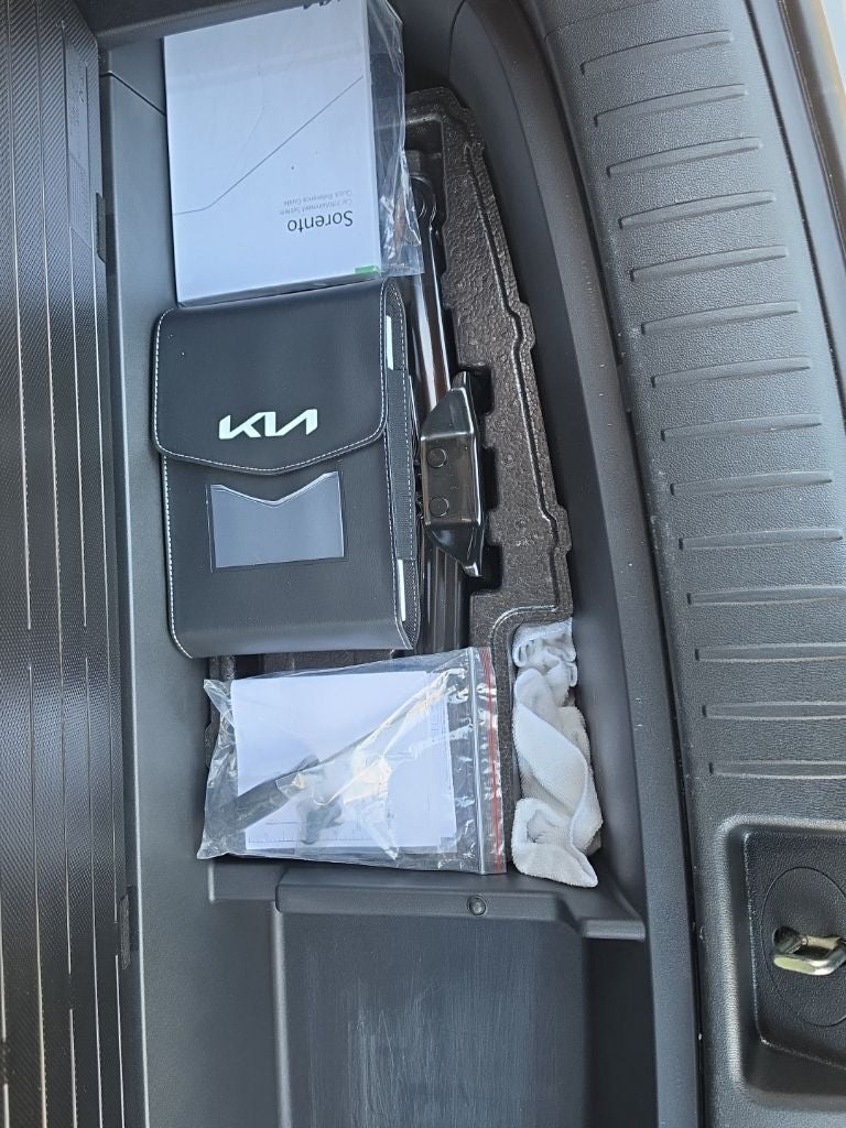 2022 Kia Sorento SX