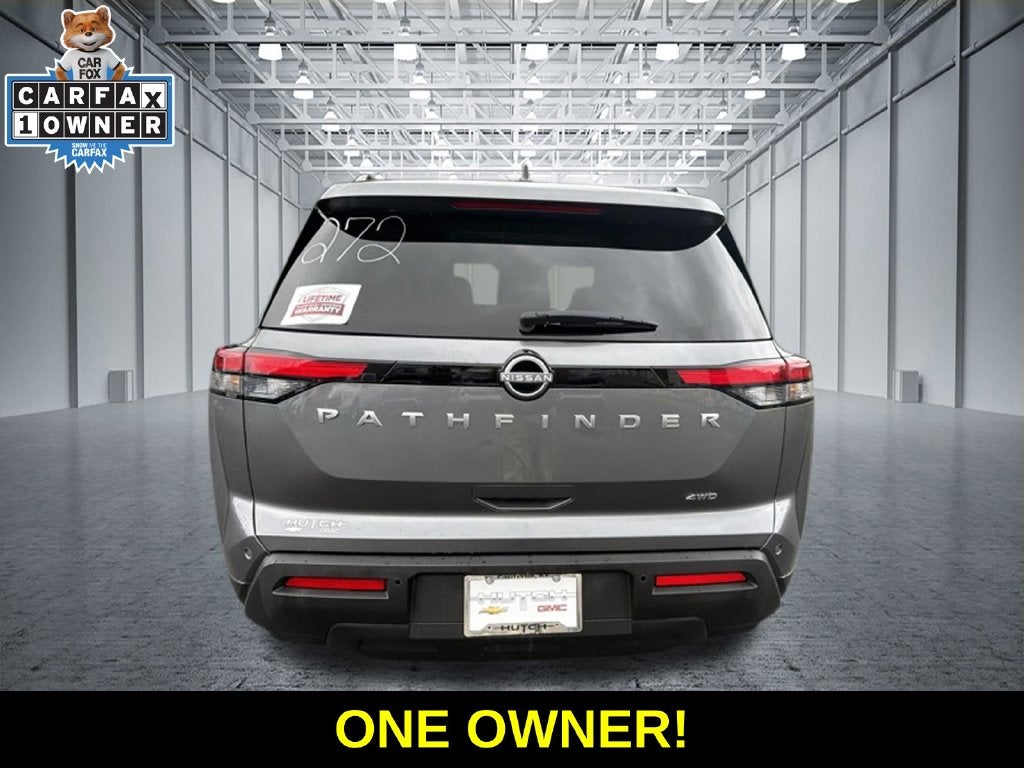 2025 Nissan Pathfinder SV