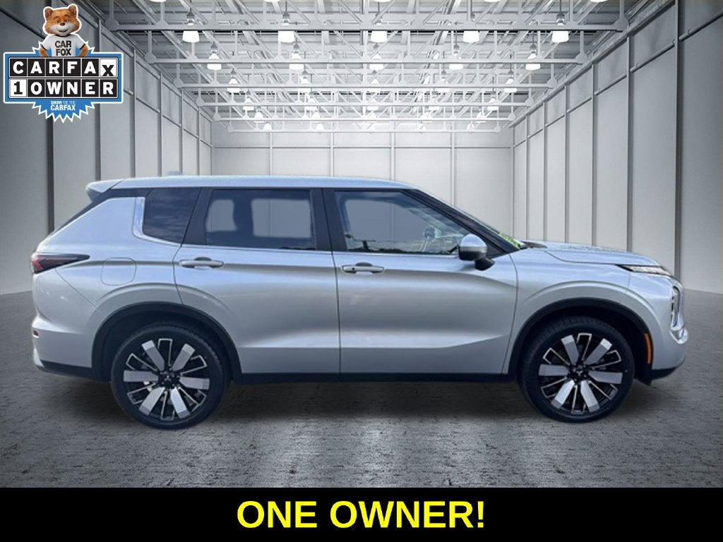2025 Mitsubishi Outlander SE